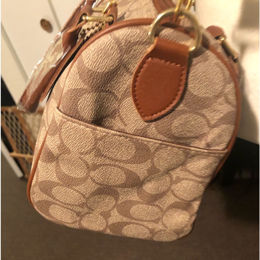 Really nice crossbody/ handbag